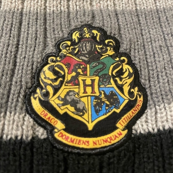 Harry Potter Beanie Knit Hat Striped Cap - Picture 4 of 6